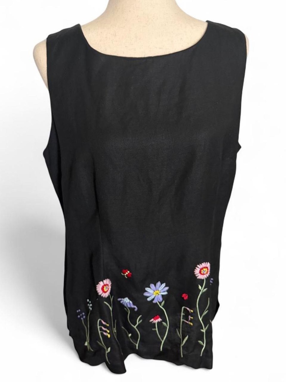 Vintage 90s Sleeveless Black Linen blend Floral Embroidered Top Women’s 14 Artsy